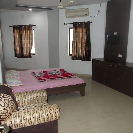 Hotel Rudraksh Virani Extérieur photo