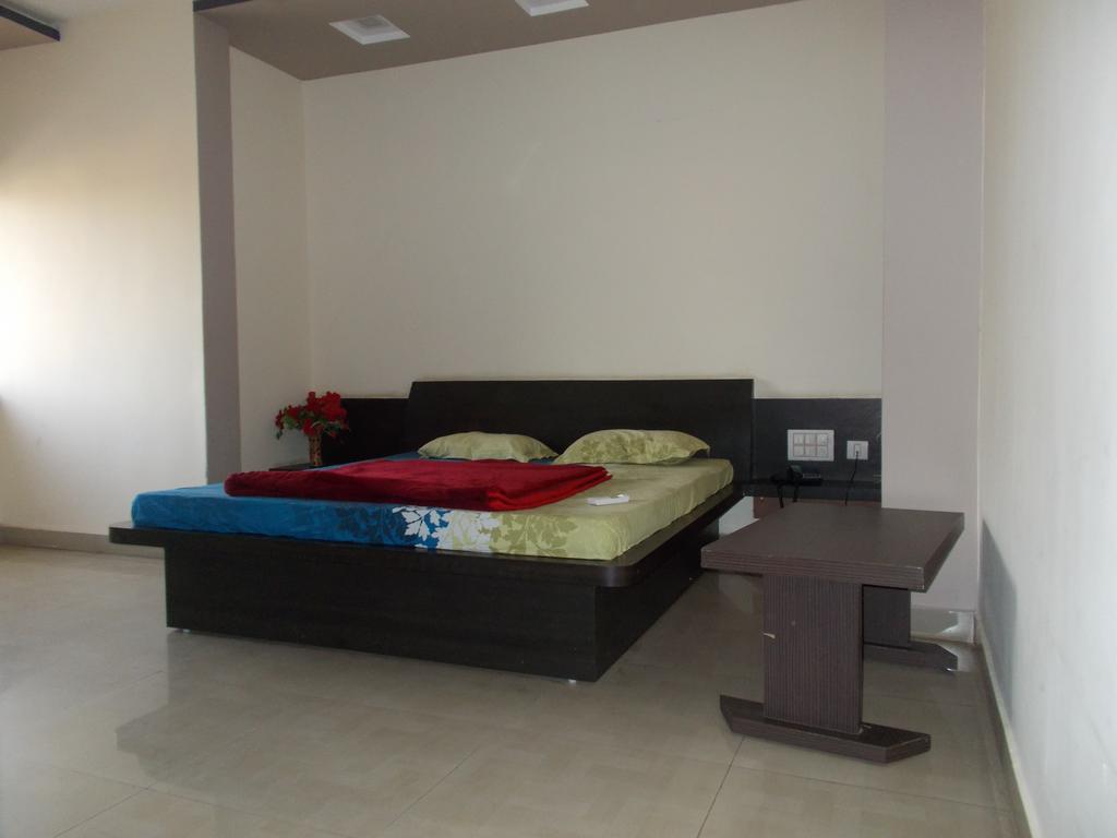 Hotel Rudraksh Virani Extérieur photo