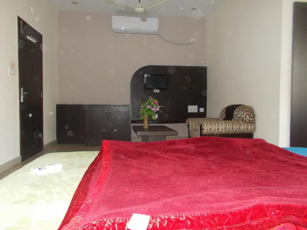 Hotel Rudraksh Virani Extérieur photo